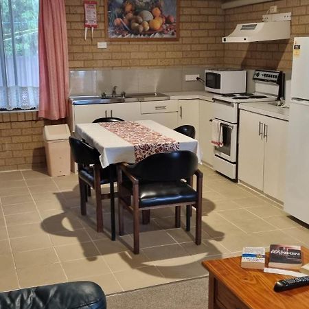 Lone Pine Motel Corowa Buitenkant foto